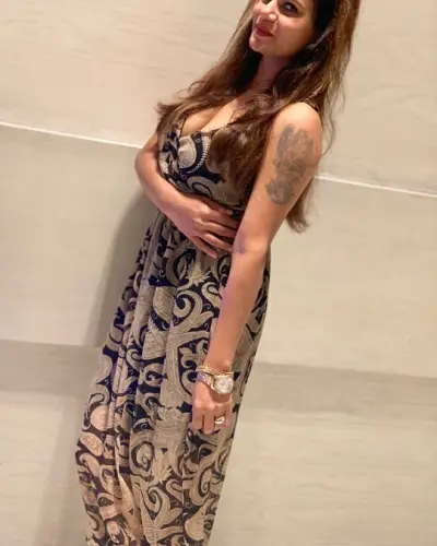 Sankari Escort